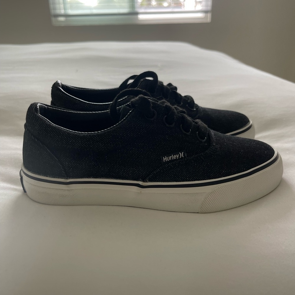 Little boys Hurley lace up shoes for SALE! (Size: 1)